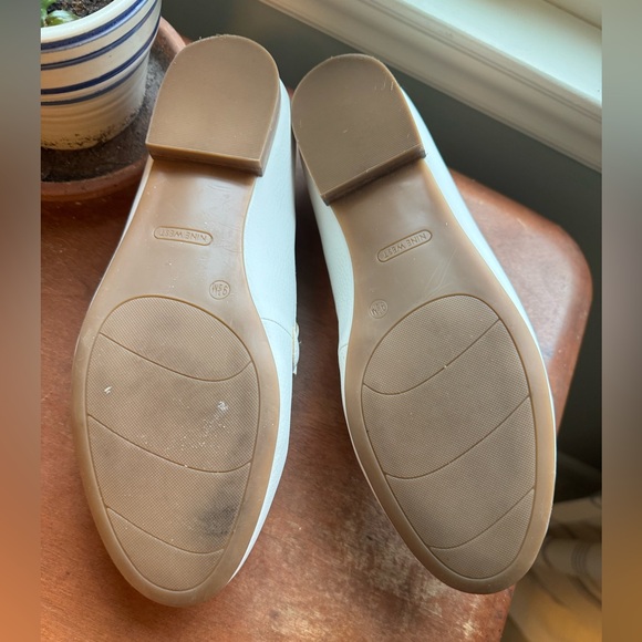 Nine West Ivory Loafers with Metallic Chain - Picture 6 of 7
